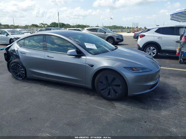 2026 TESLA MODEL 3