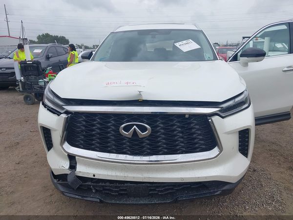 2024 INFINITI QX60 LUXE