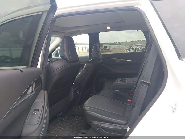 2024 INFINITI QX60 LUXE