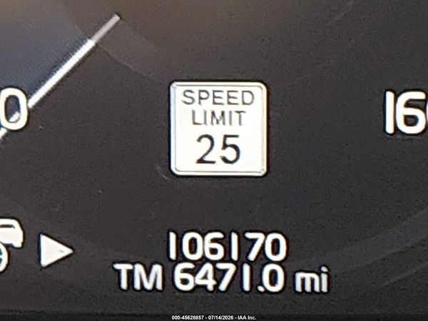 2017 VOLVO XC90 T6 MOMENTUM