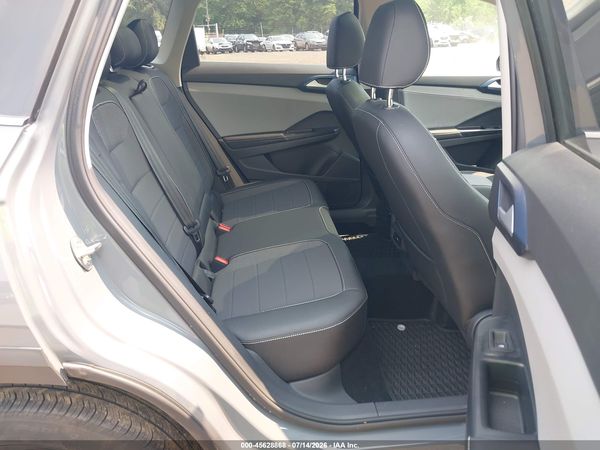 2024 VOLKSWAGEN TAOS 1.5T SE — I8