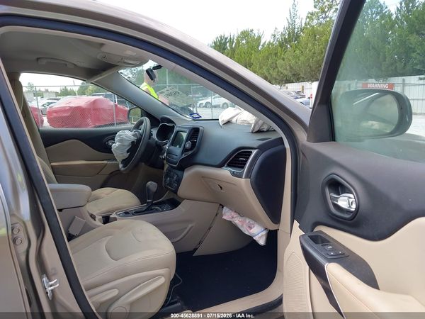 2019 JEEP CHEROKEE LATITUDE FWD
