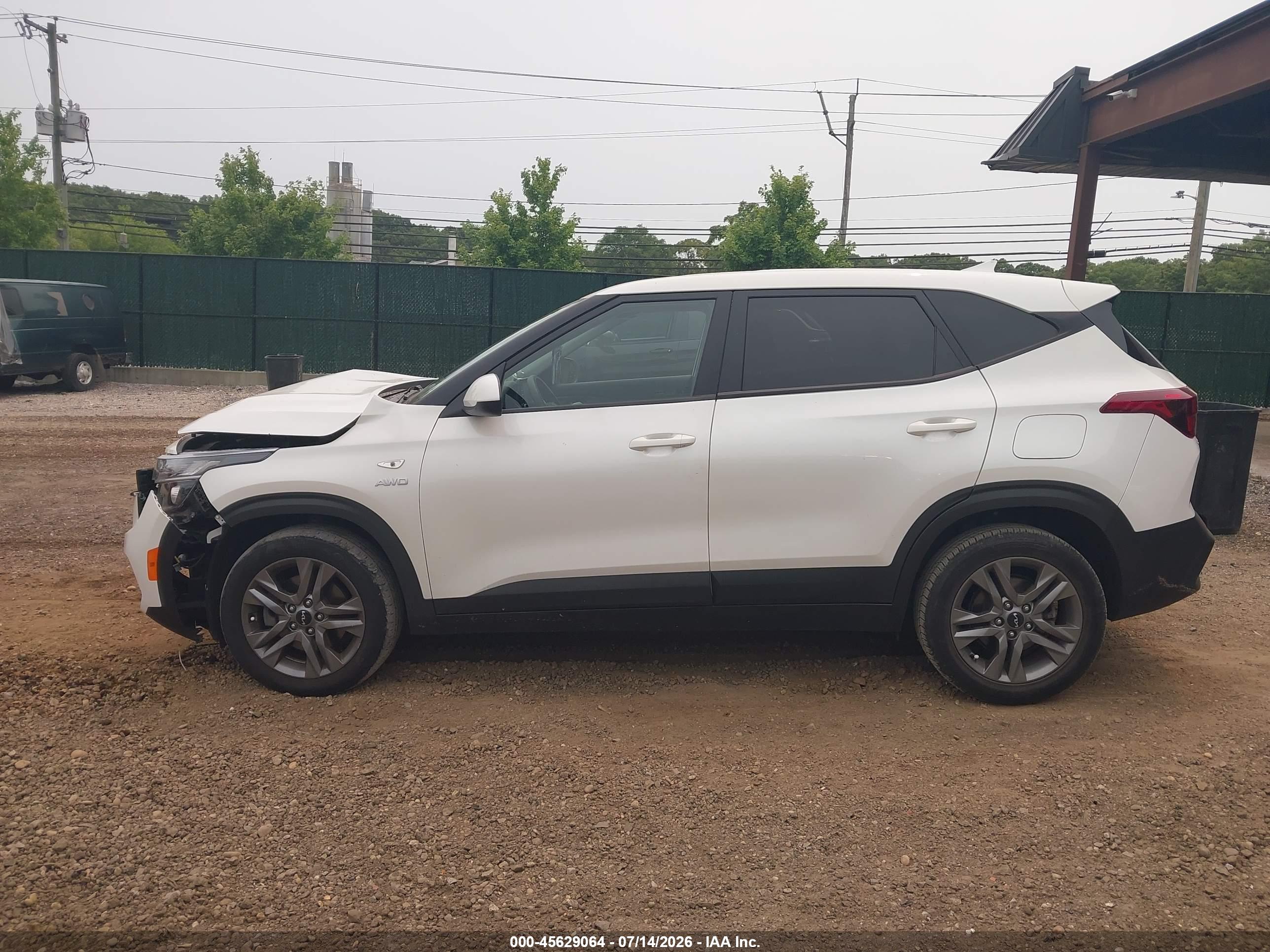 2023 KIA SELTOS LX