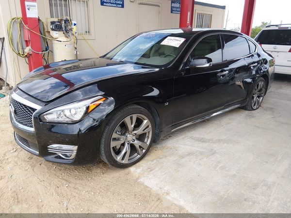 2016 INFINITI Q70L 3.7