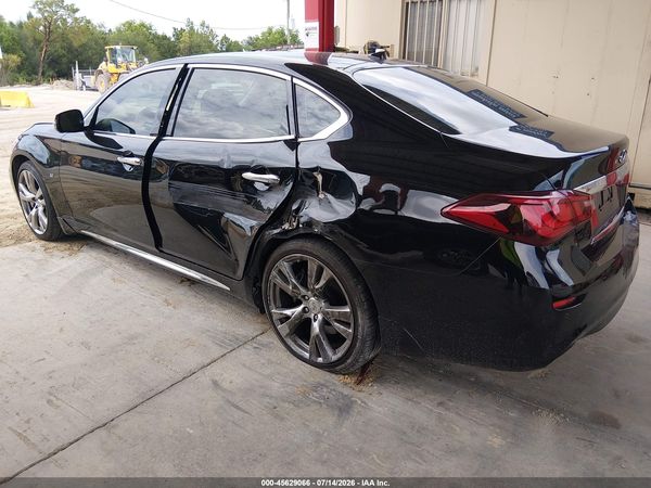 2016 INFINITI Q70L 3.7