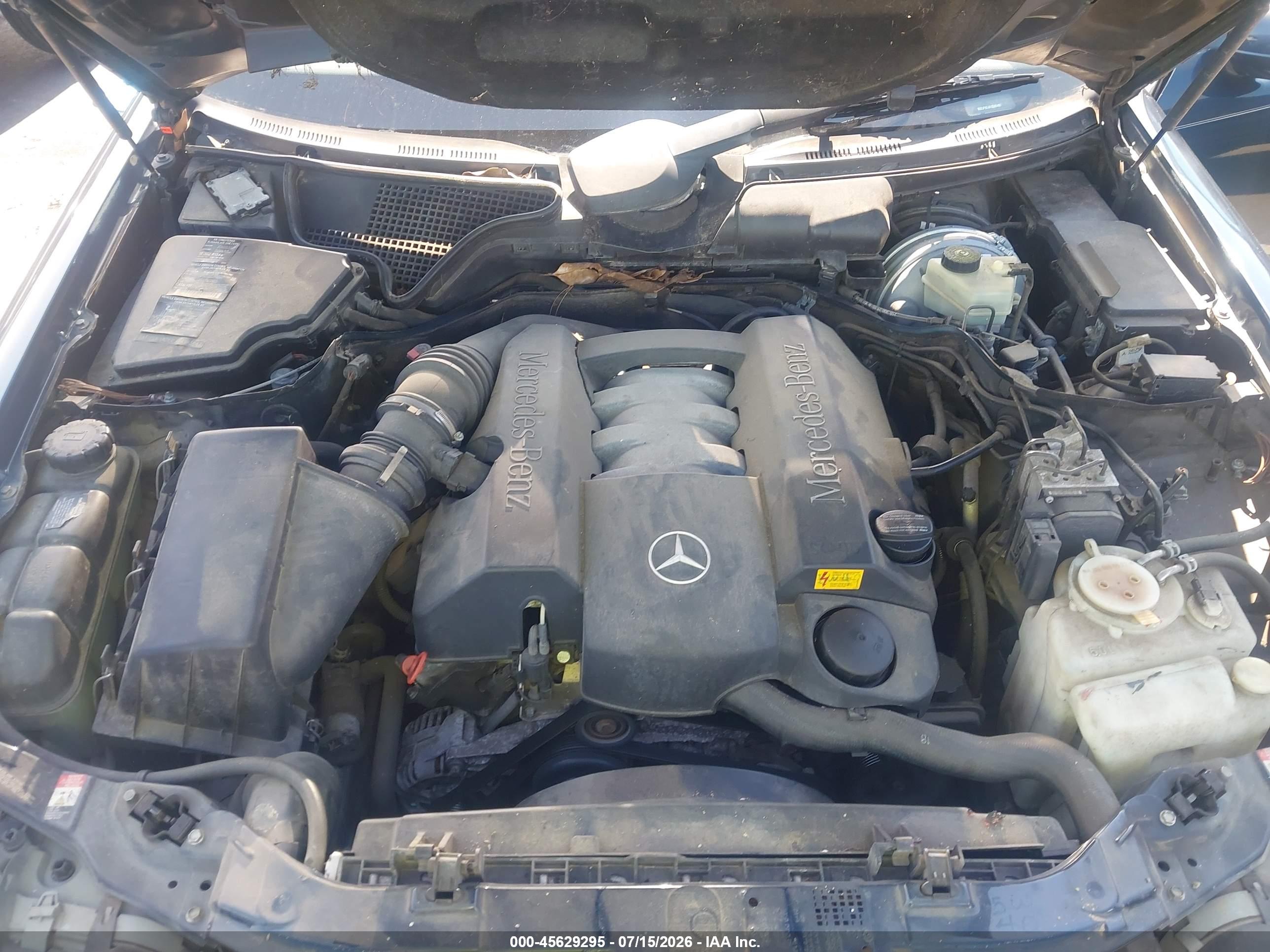 2001 MERCEDES-BENZ E 320