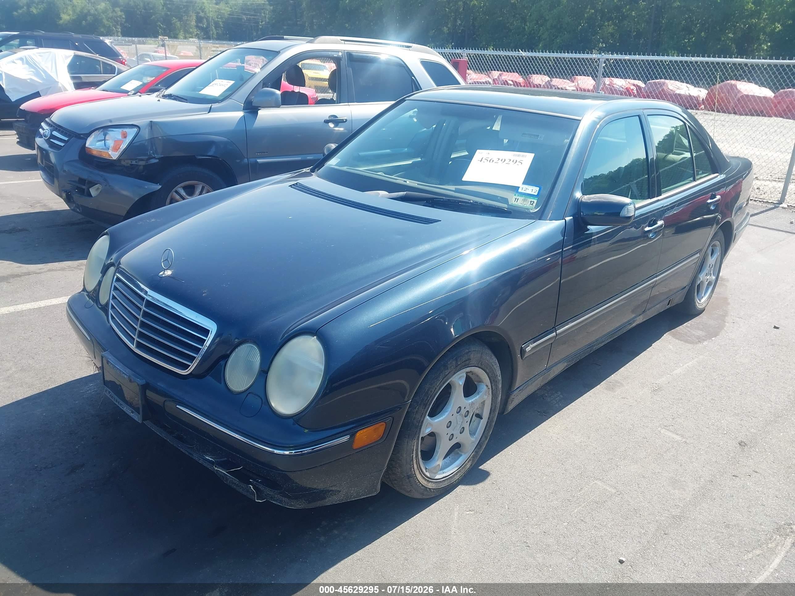 2001 MERCEDES-BENZ E 320