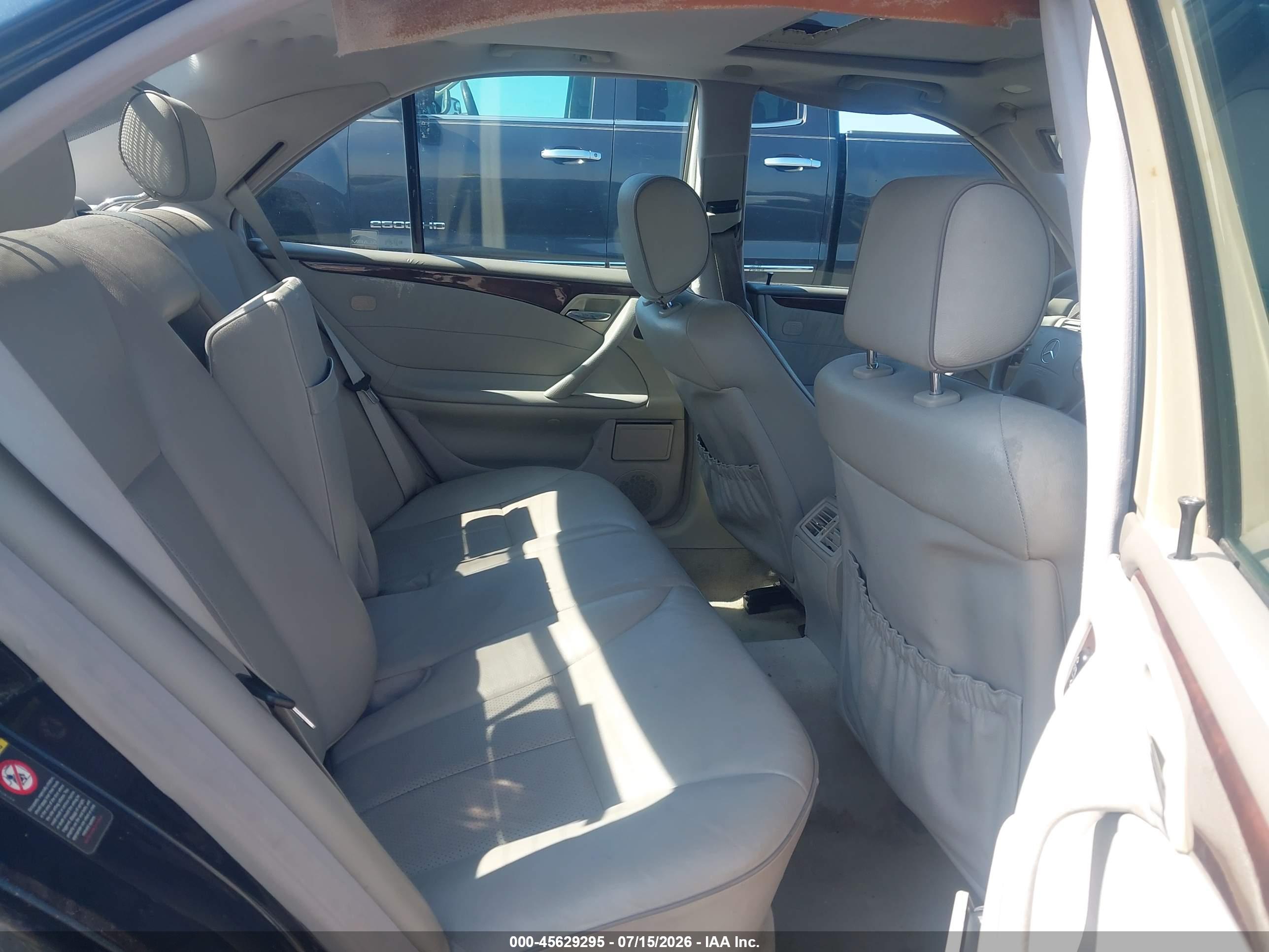 2001 MERCEDES-BENZ E 320