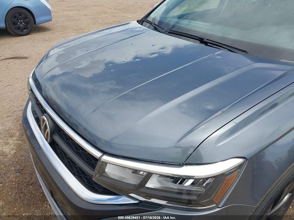 2022 VOLKSWAGEN TAOS 1.5T SE — I6
