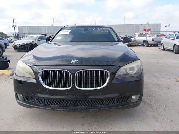 2012 BMW 740I