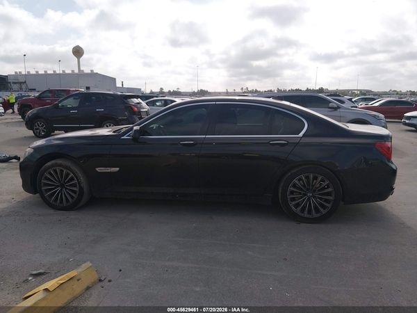 2012 BMW 740I