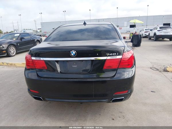 2012 BMW 740I
