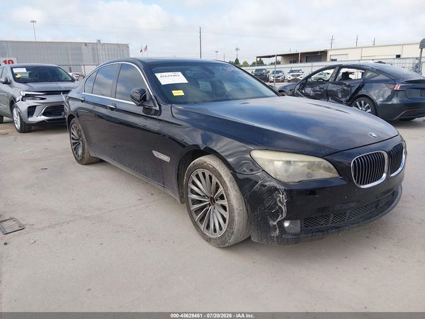 2012 BMW 740I