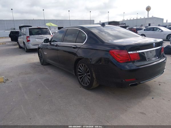 2012 BMW 740I