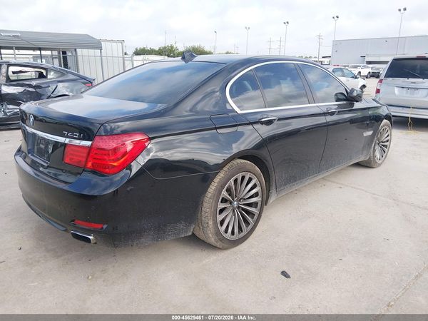 2012 BMW 740I
