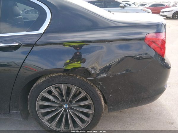 2012 BMW 740I