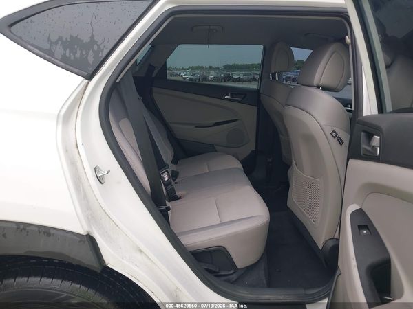 2018 HYUNDAI TUCSON SE