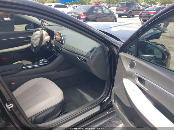 2023 HYUNDAI SONATA SE