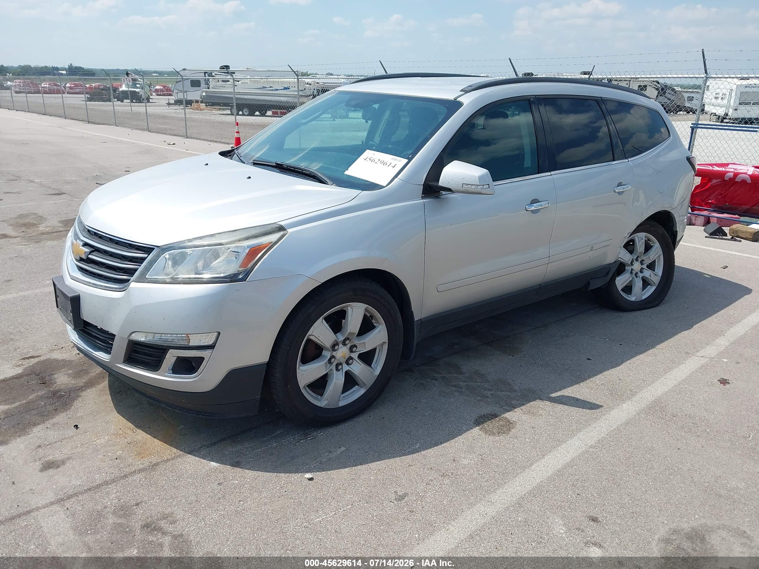 2016 CHEVROLET TRAVERSE LT — I2