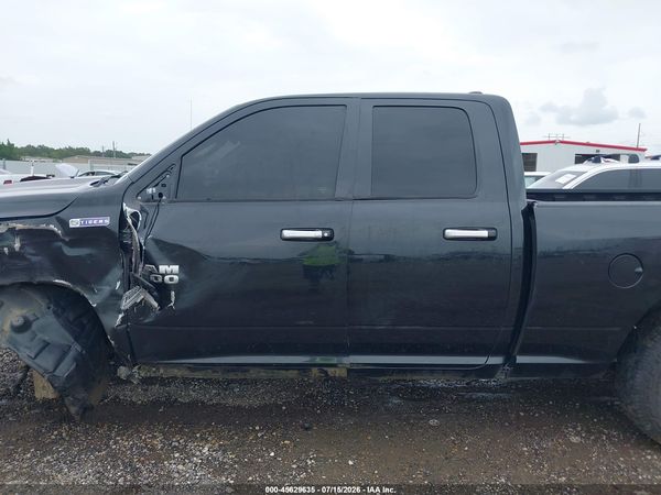 2017 RAM 1500 SLT  4X4 6'4 BOX