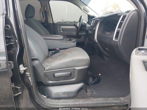 2017 RAM 1500 SLT  4X4 6'4 BOX