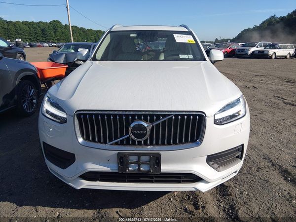 2022 VOLVO XC90 T5 MOMENTUM