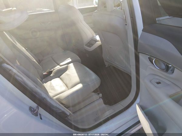 2022 VOLVO XC90 T5 MOMENTUM
