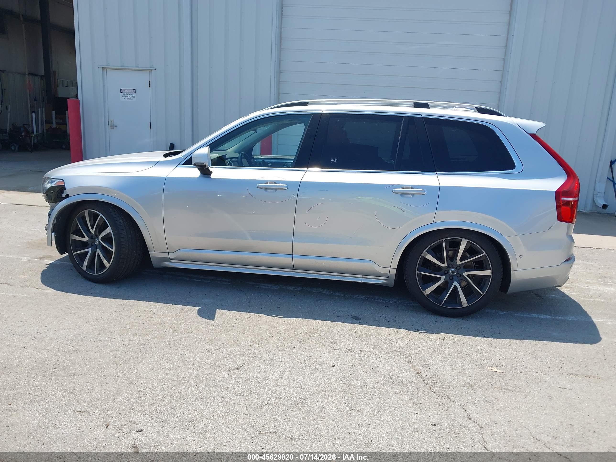 2019 VOLVO XC90 T6 MOMENTUM