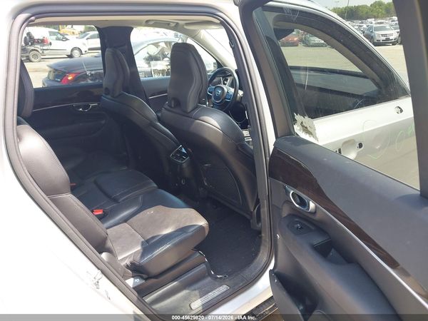 2019 VOLVO XC90 T6 MOMENTUM