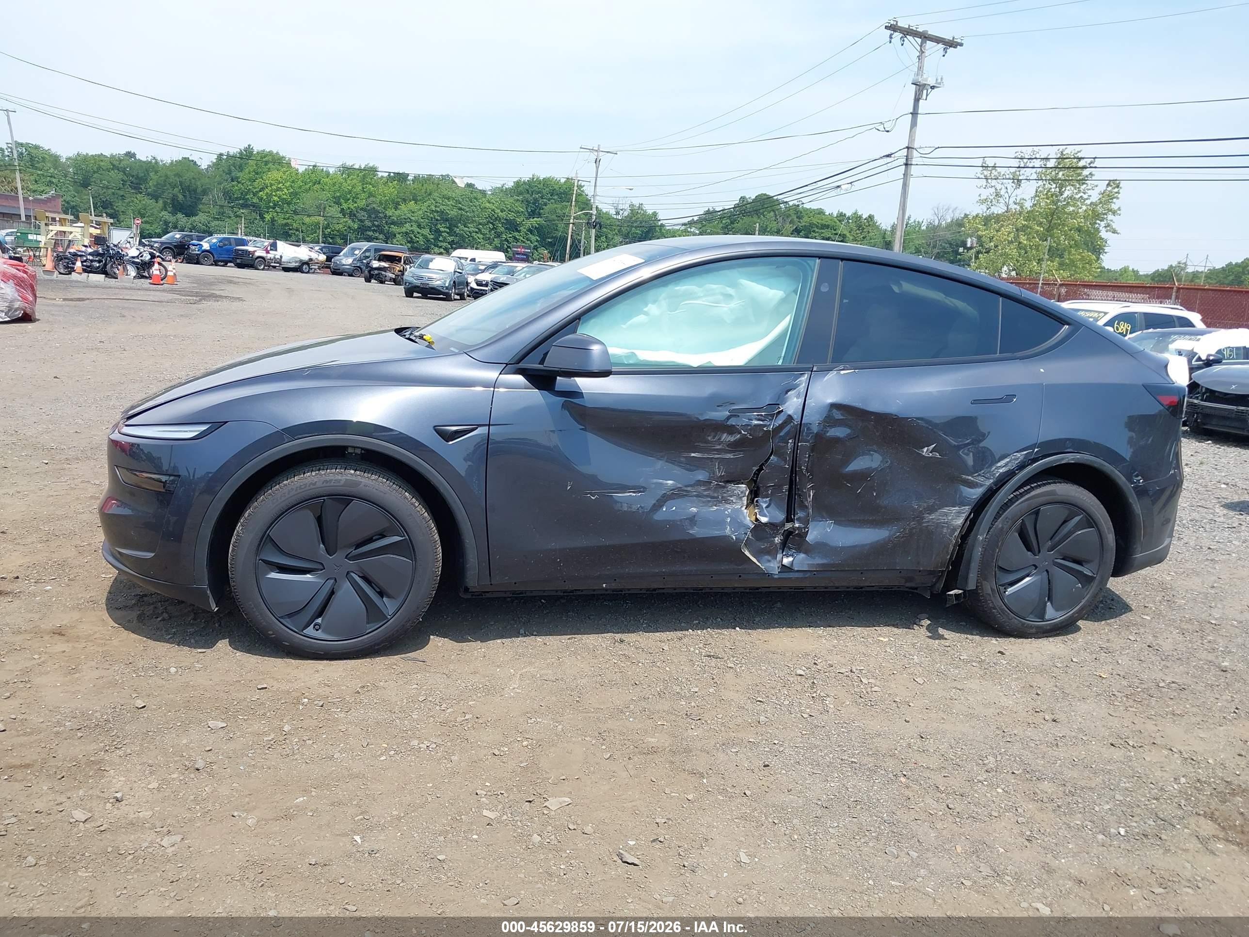 2026 TESLA MODEL Y