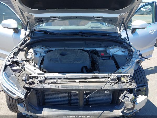 2018 VOLVO XC60 T6 MOMENTUM