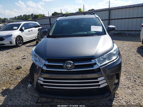 2018 TOYOTA HIGHLANDER XLE