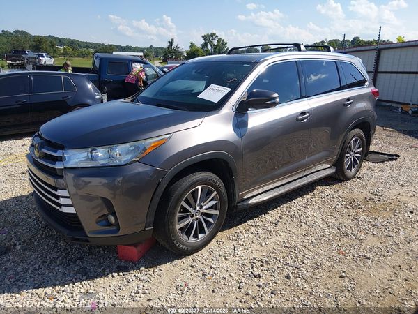 2018 TOYOTA HIGHLANDER XLE