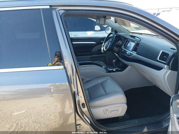 2018 TOYOTA HIGHLANDER XLE