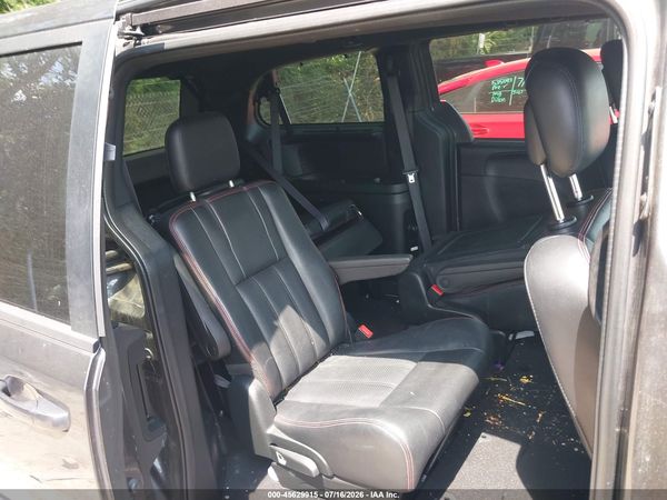 2017 DODGE GRAND CARAVAN GT — I8