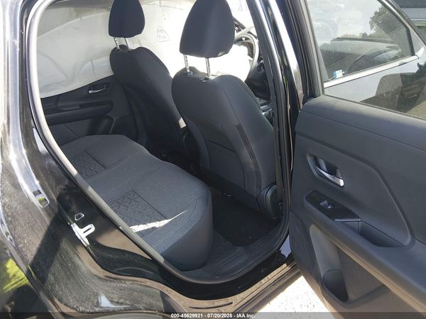2026 NISSAN KICKS SV — I8