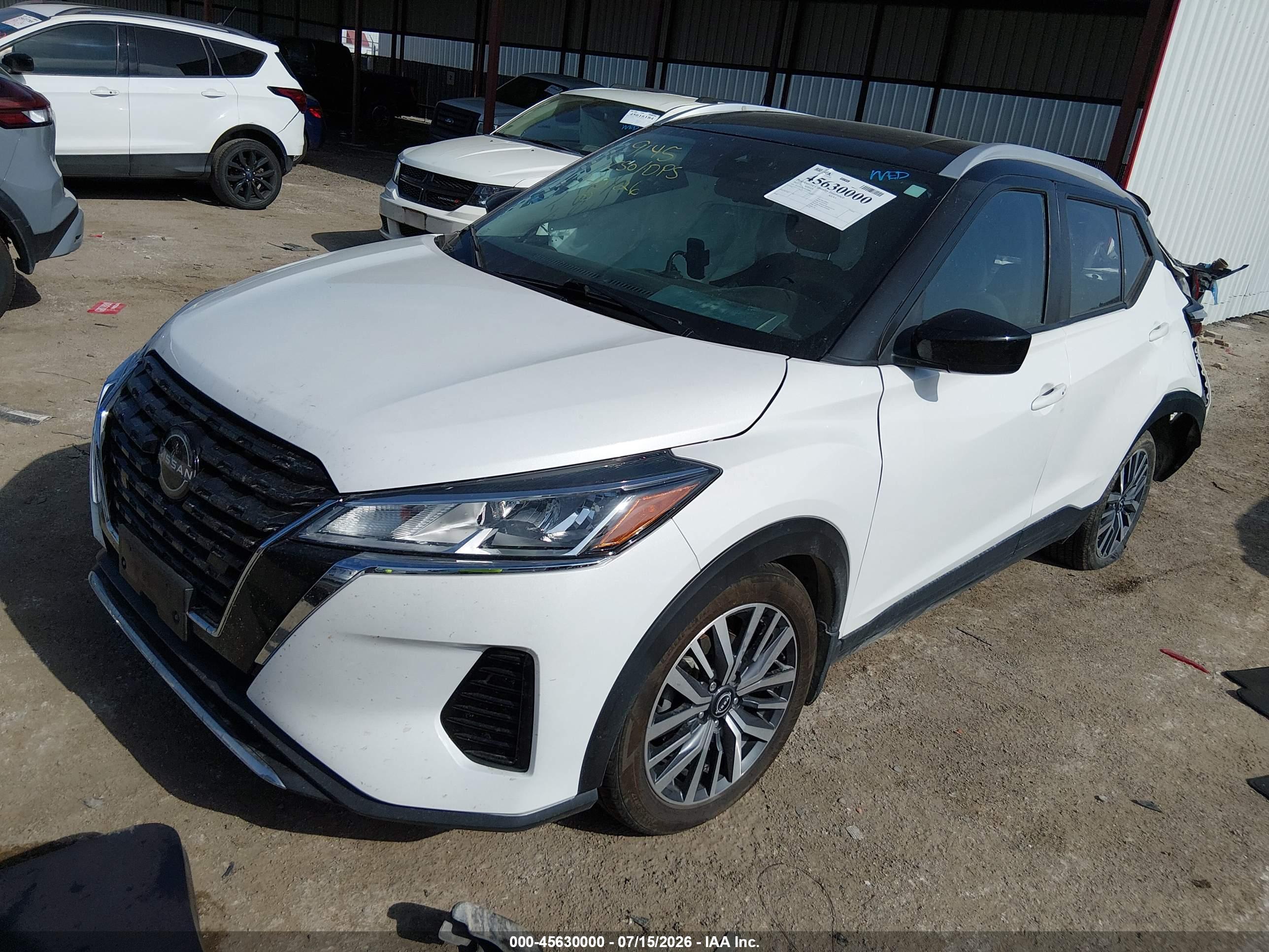 2023 NISSAN KICKS SV XTRONIC CVT — I2