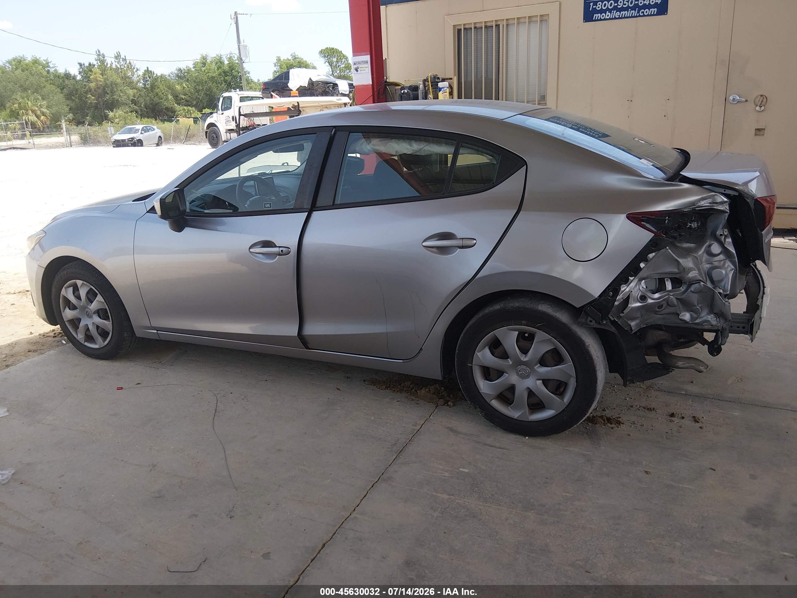 2016 MAZDA MAZDA3 I SPORT