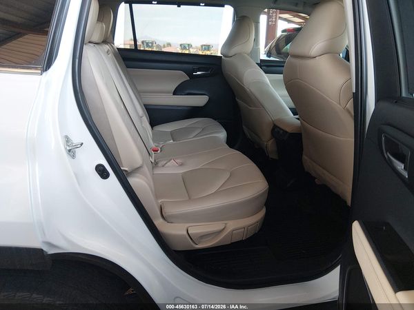 2023 TOYOTA HIGHLANDER XLE