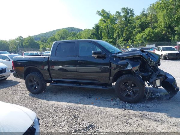 2017 RAM 1500 NIGHT  4X4 5'7 BOX