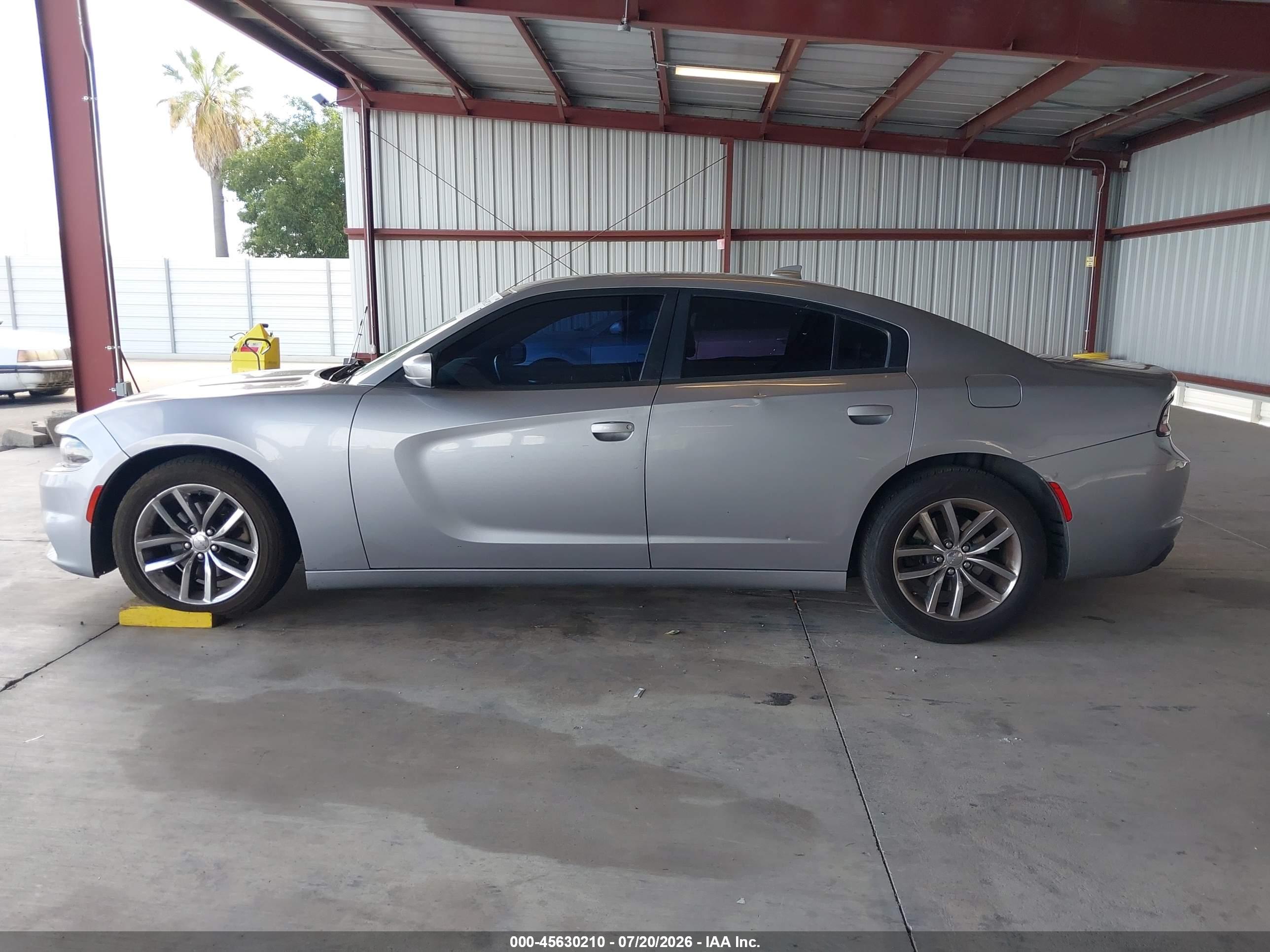 2016 DODGE CHARGER SXT