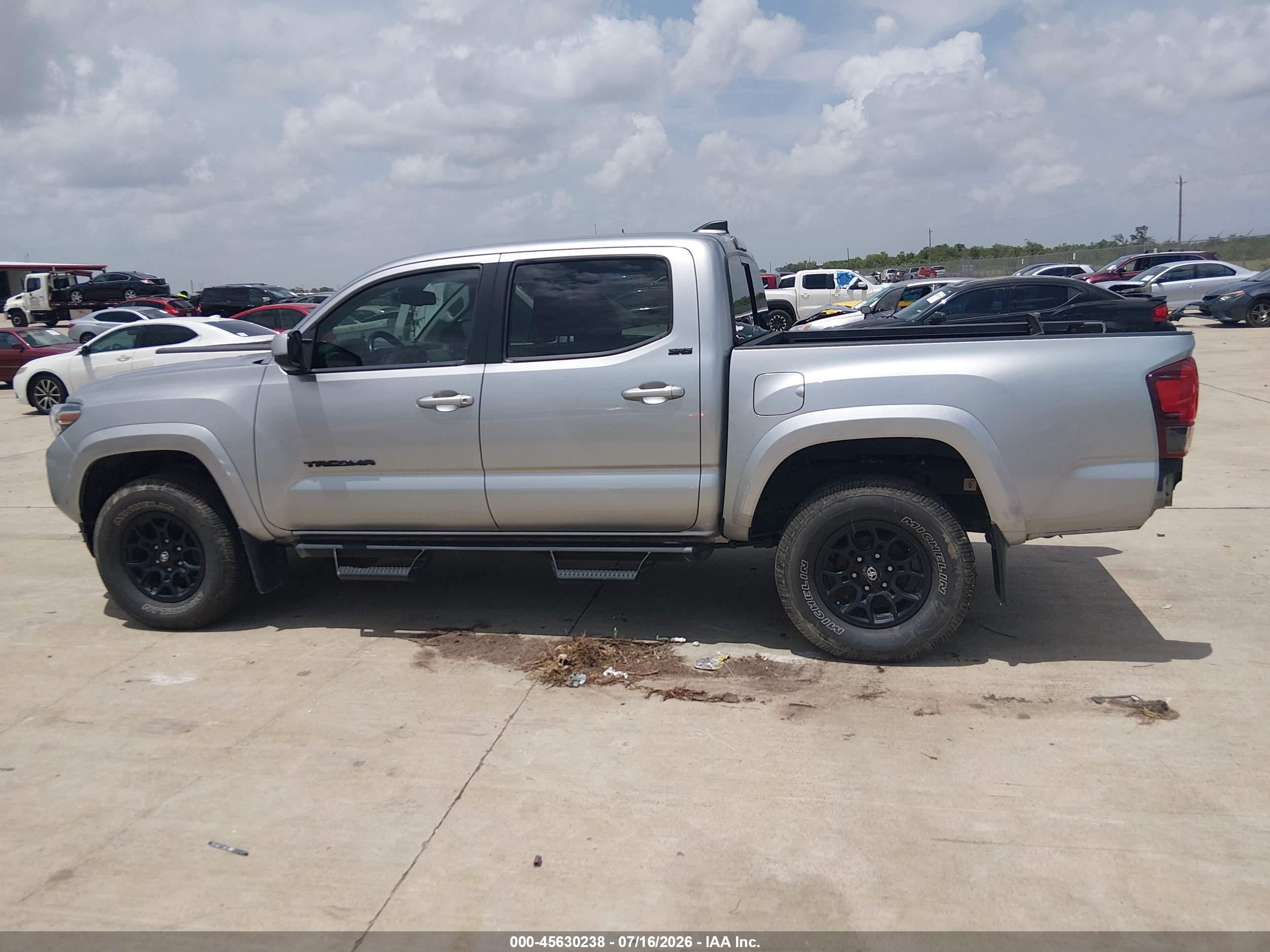 2022 TOYOTA TACOMA SR5 V6