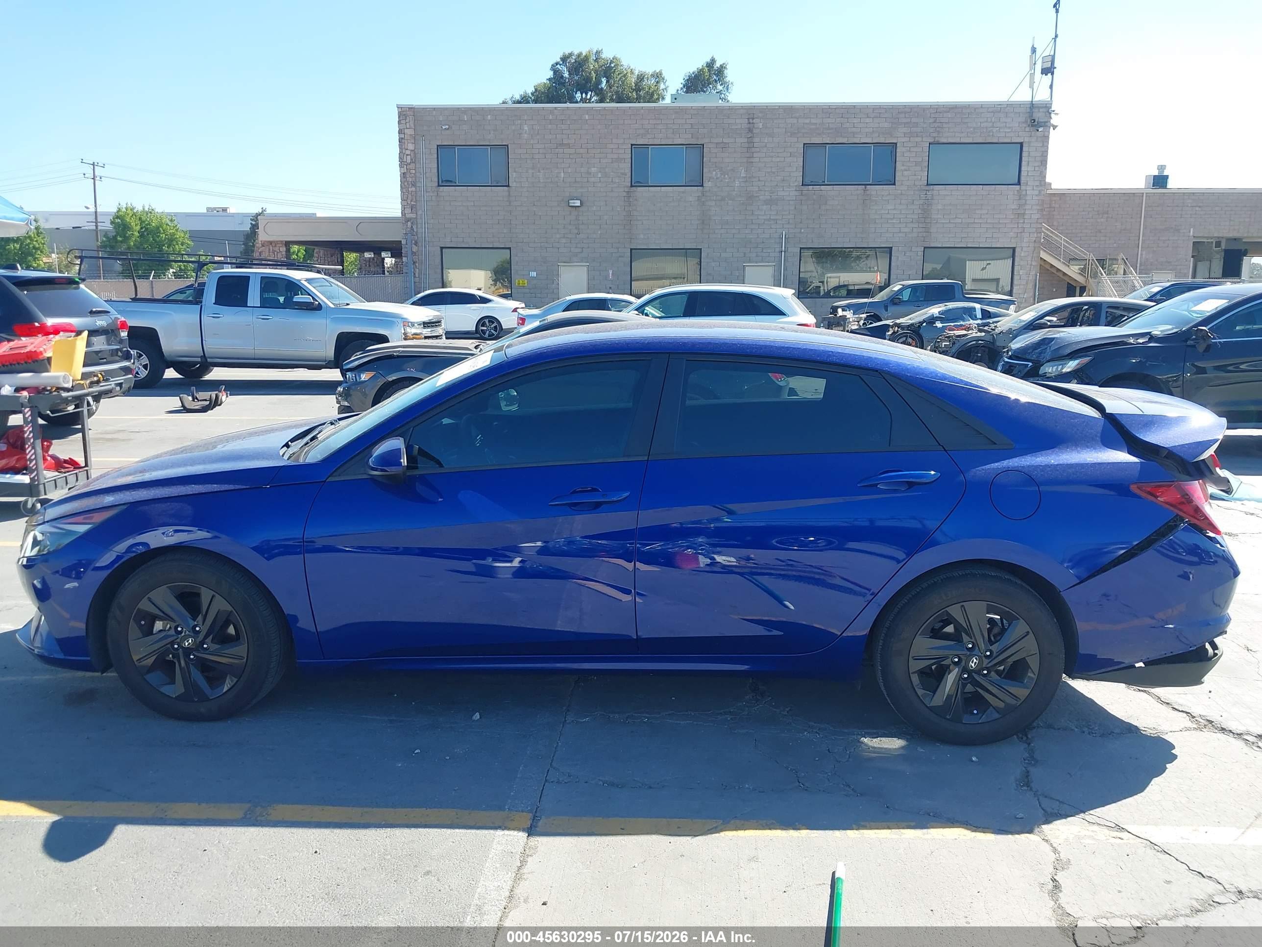 2023 HYUNDAI ELANTRA SEL