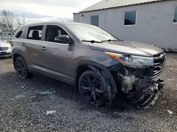 2015 TOYOTA HIGHLANDER