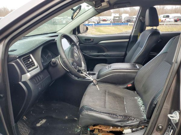2015 TOYOTA HIGHLANDER