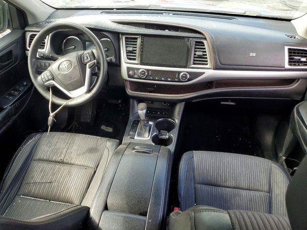 2015 TOYOTA HIGHLANDER