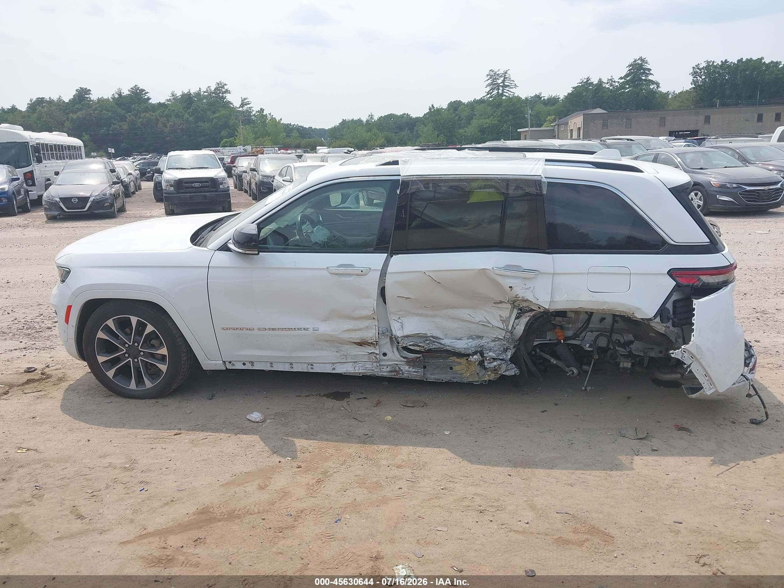2022 JEEP GRAND CHEROKEE OVERLAND 4X4