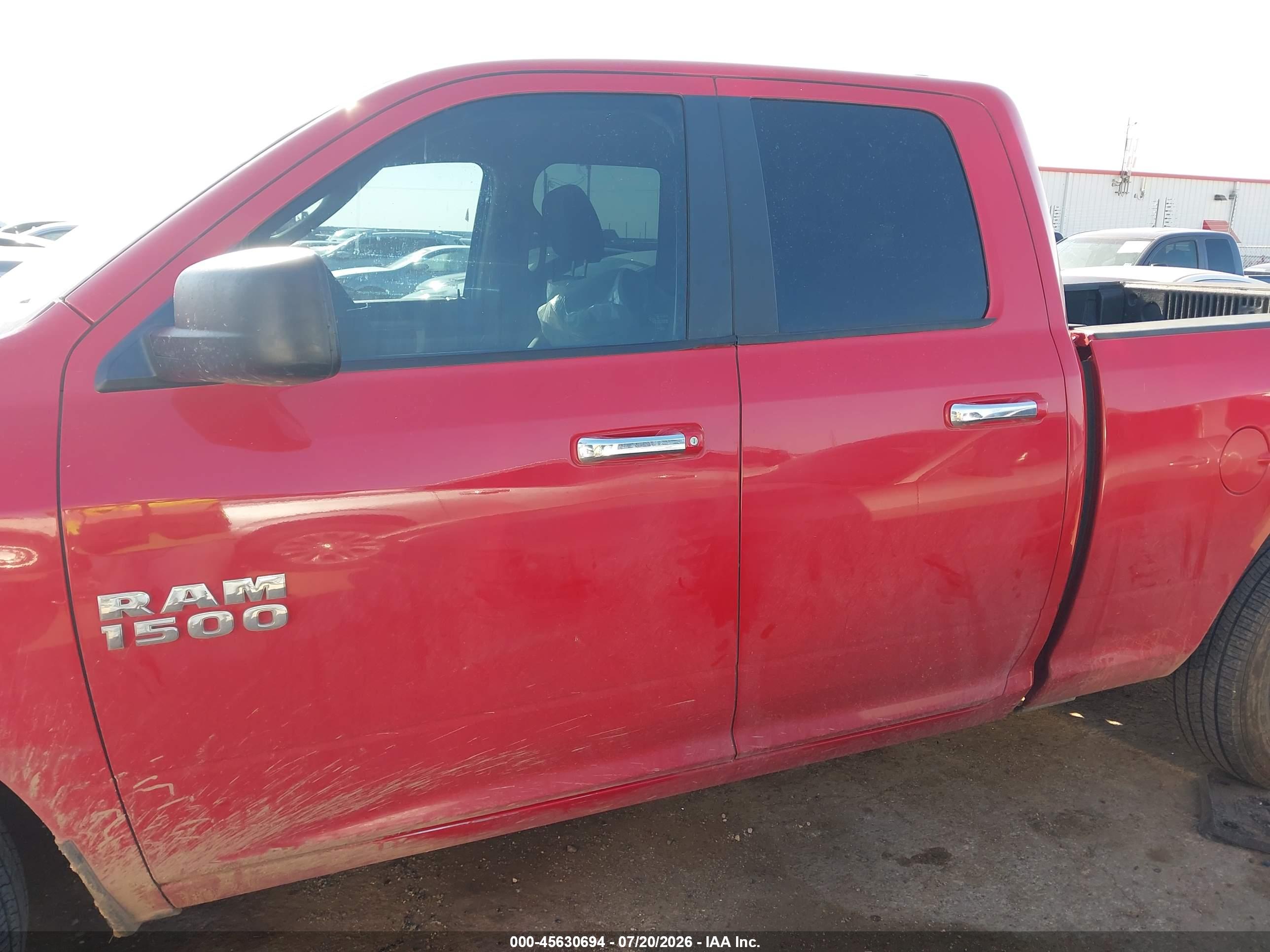 2017 RAM 1500 SLT  4X2 6'4 BOX