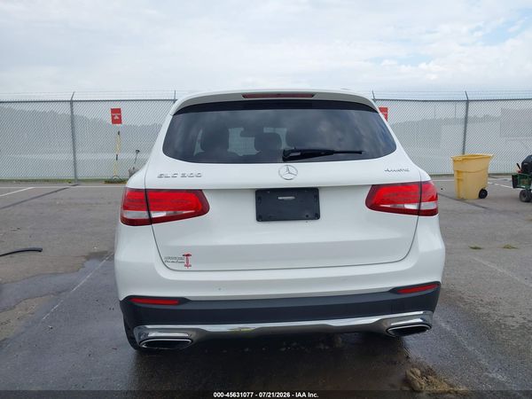 2017 MERCEDES-BENZ GLC 300 4MATIC