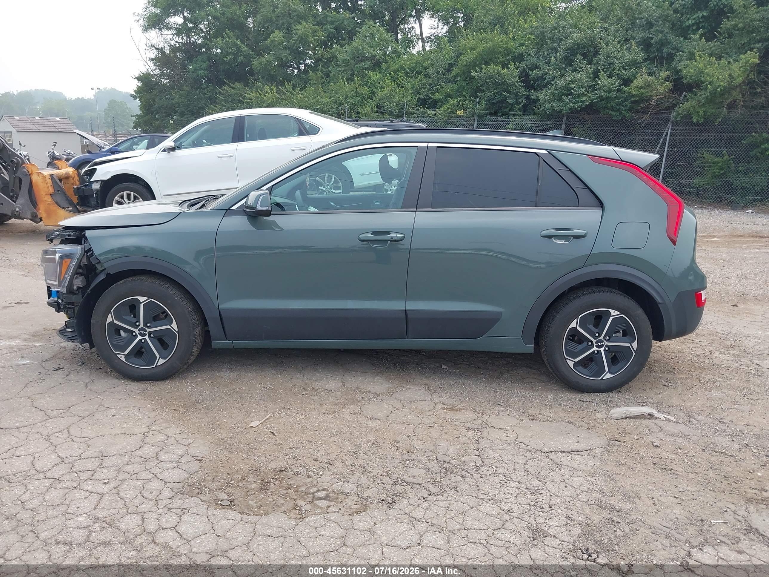 2023 KIA NIRO EX